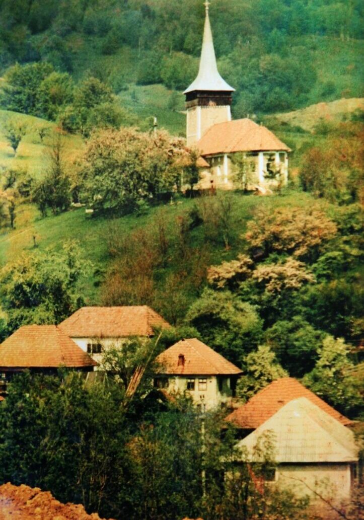 Romanian church.jpg_1671656040